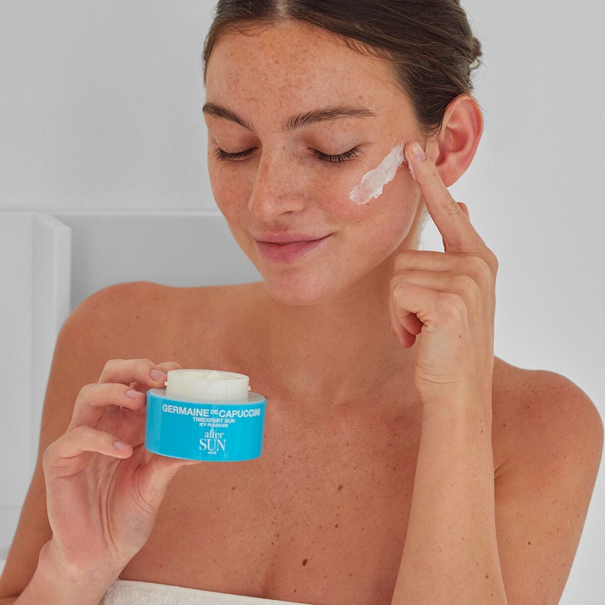 Icy Pleasure After-Sun Facial