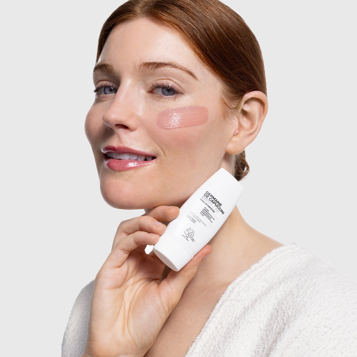 Daily Hi-Defense SPF50 Con Color